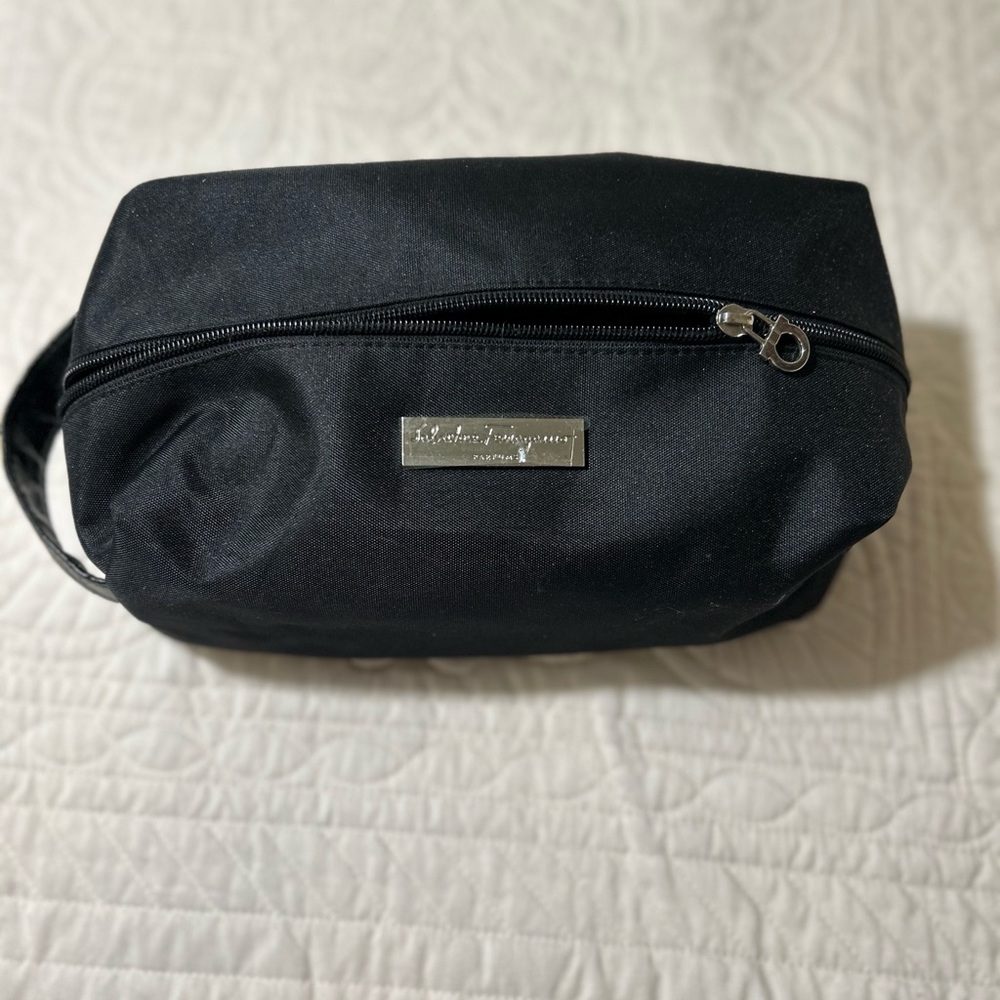 NWOT Salvatore Ferragamo Zip Pouch Travel Case Cosmetic Bag Toiletry Black